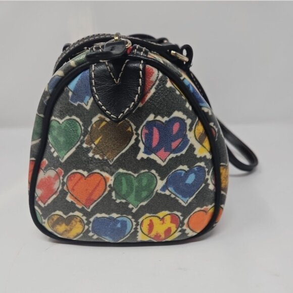 Vintage Y2K Dooney Bourke Crayon Scribble Hearts Barrel Shoulder Bag Purse Fun! - Picture 3 of 7